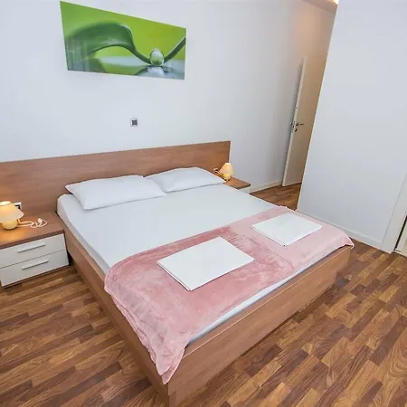 Hotel 3-4